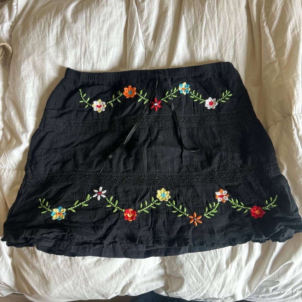 Old Navy Black Mini Skirt with Floral Embroidery